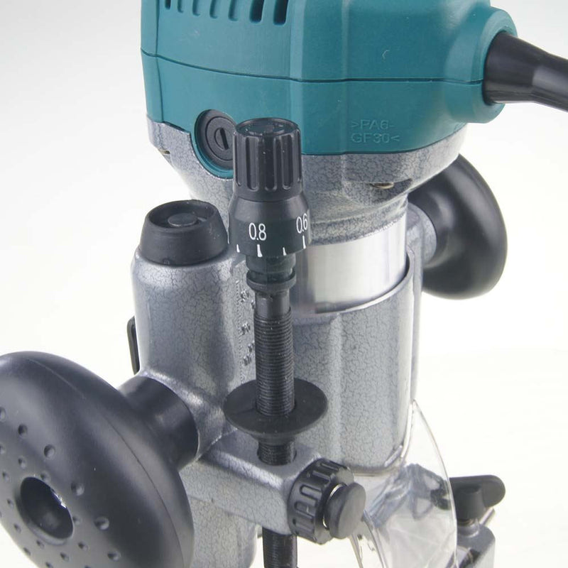 Makita RT0700C 6mm-8mm 1/4 Trimmer Router Tool (710W / 220V / 60Hz)